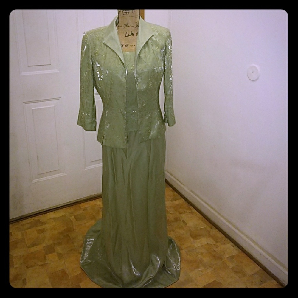 2 pc gown